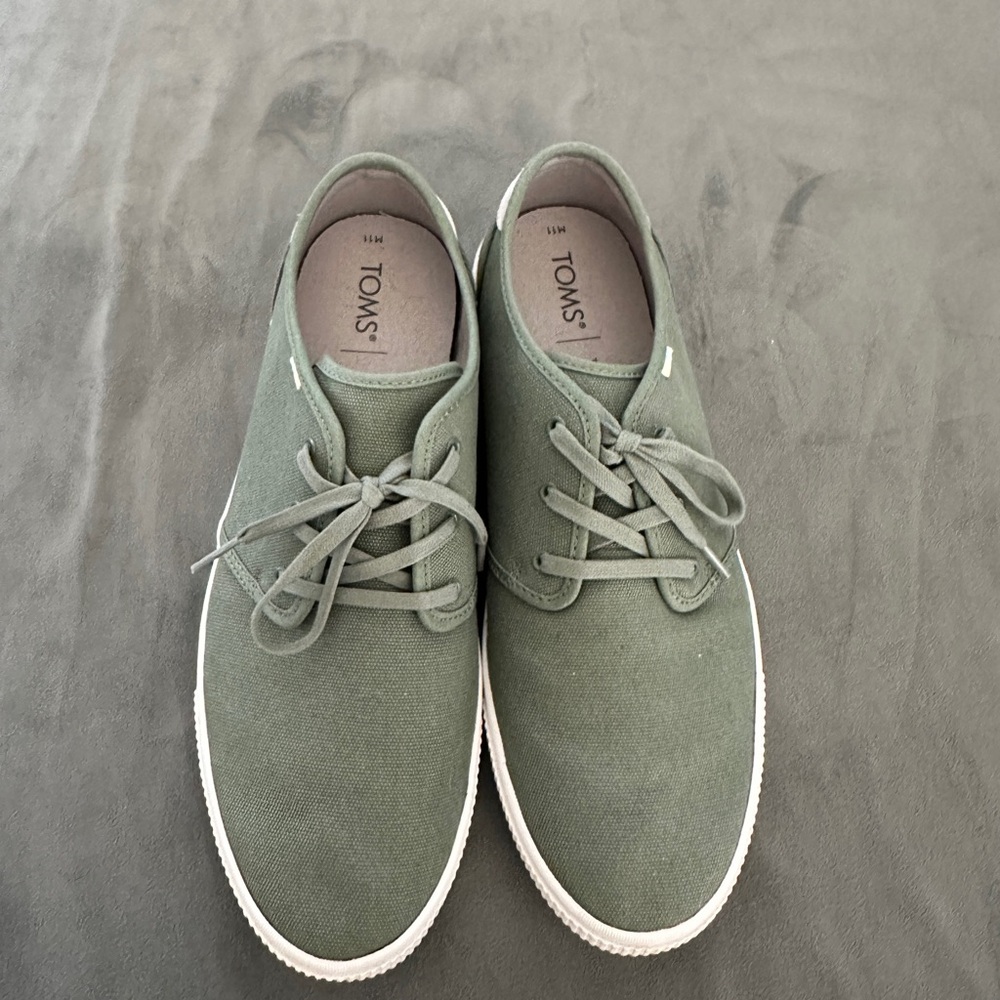 TOMS Men's Green Casual Shoes